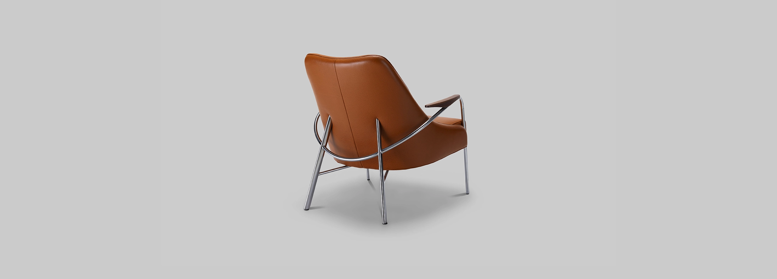 Harvink fauteuil Blazoen met armlegger in leer club cognac met frame geschuurd chroom
