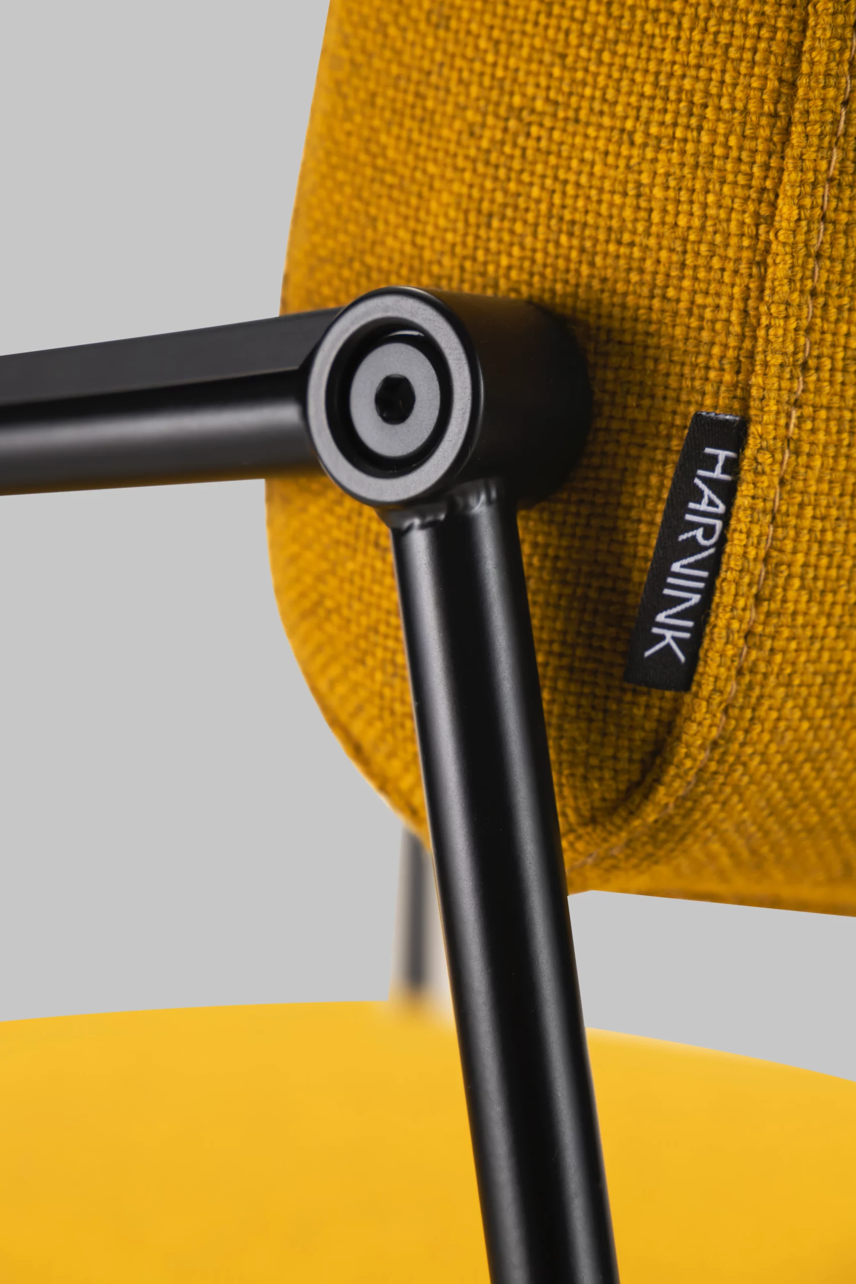 Harvink stoel Duck in stof Tonica geel met frame zwart