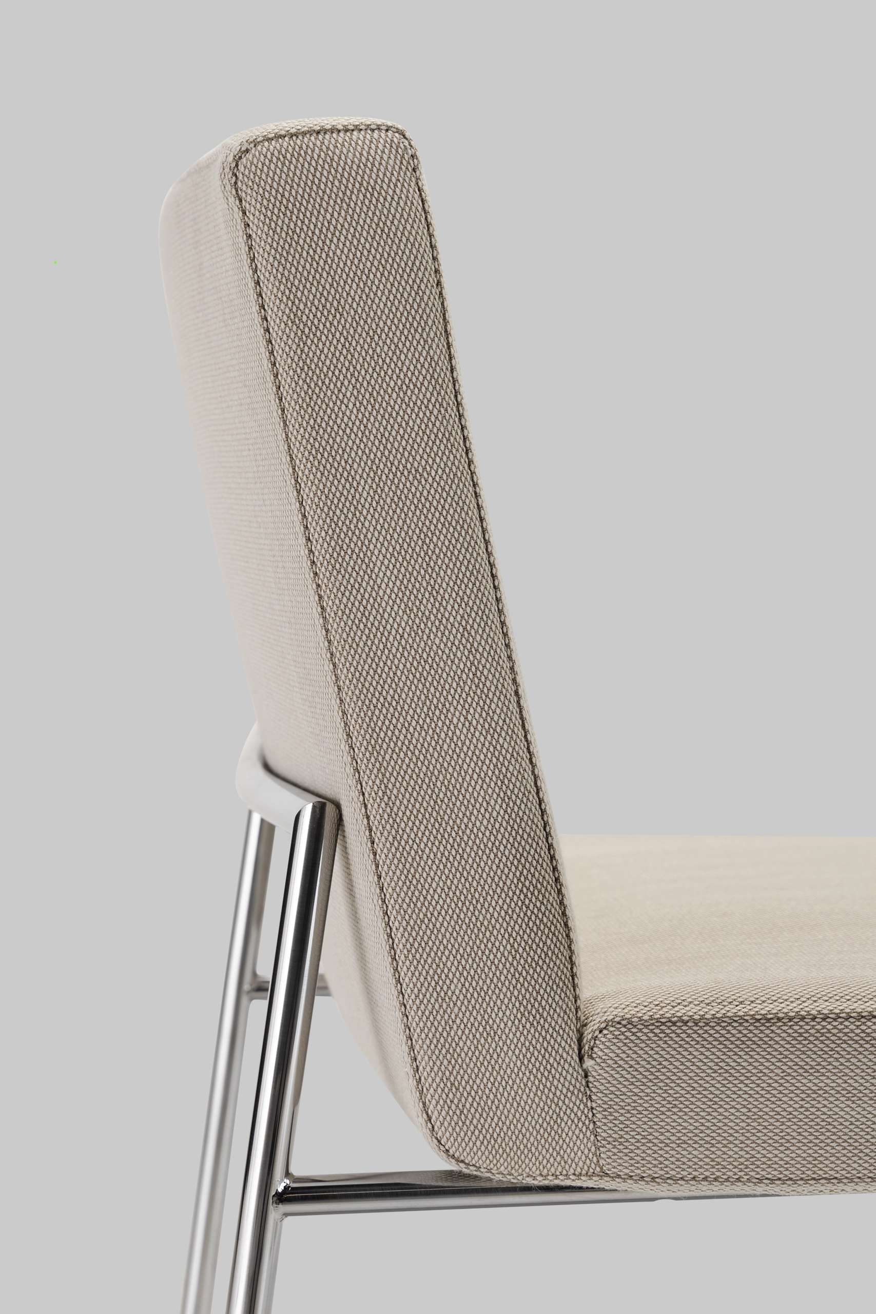 Harvink stoel Hi in stof Steelcut Trio beige met frame geschuurd chroom