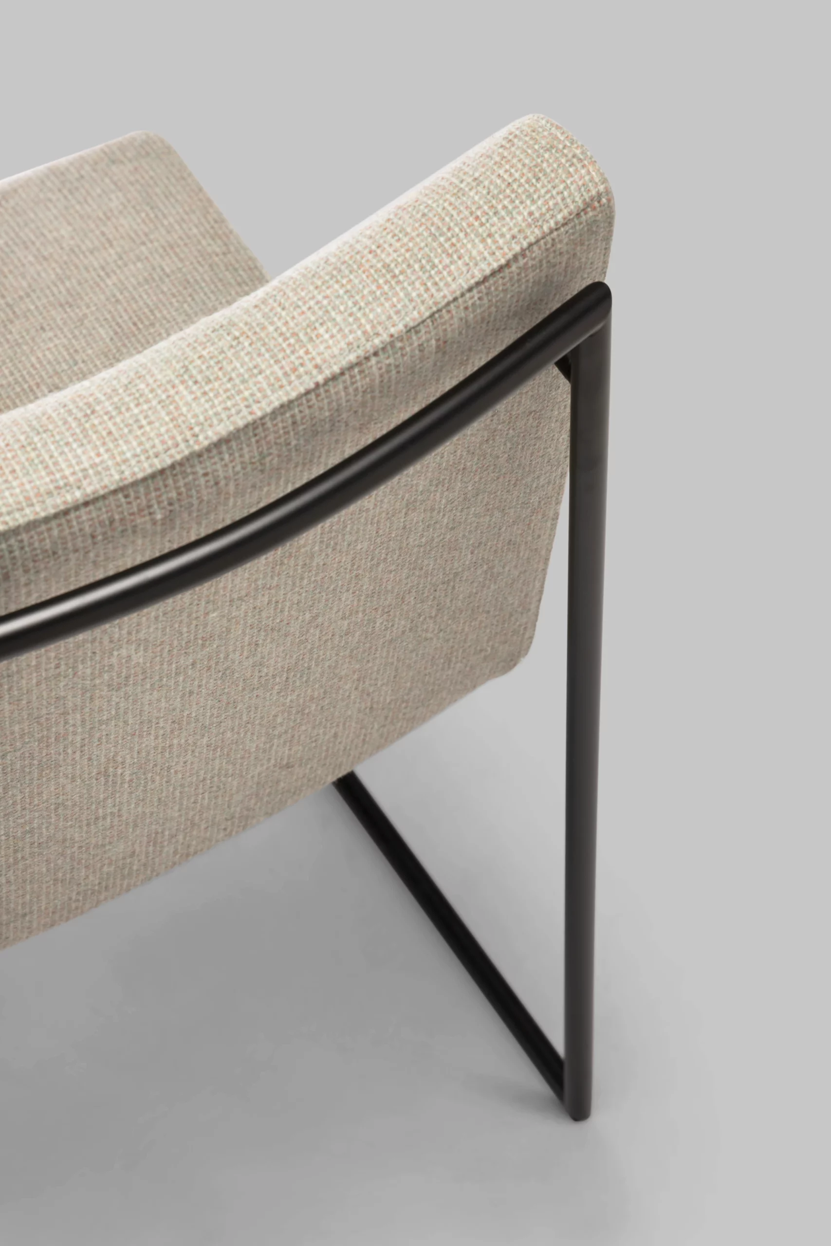 Harvink stoel Point in stof River beige groen met frame zwart