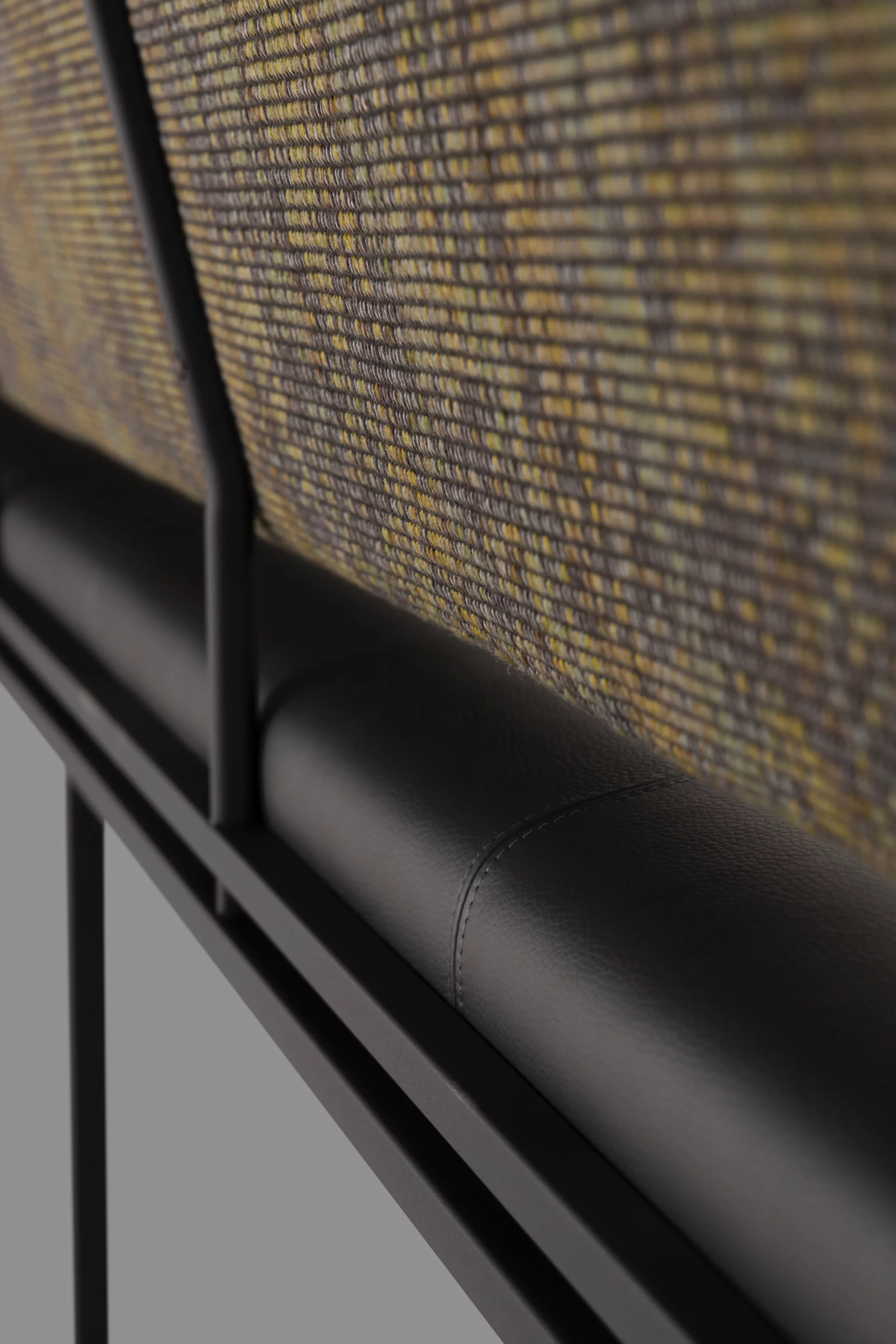 Harvink eetbank Troef in combinatie stof Nevada groen en leer Plus basalt met frame zwart fijnstructuur