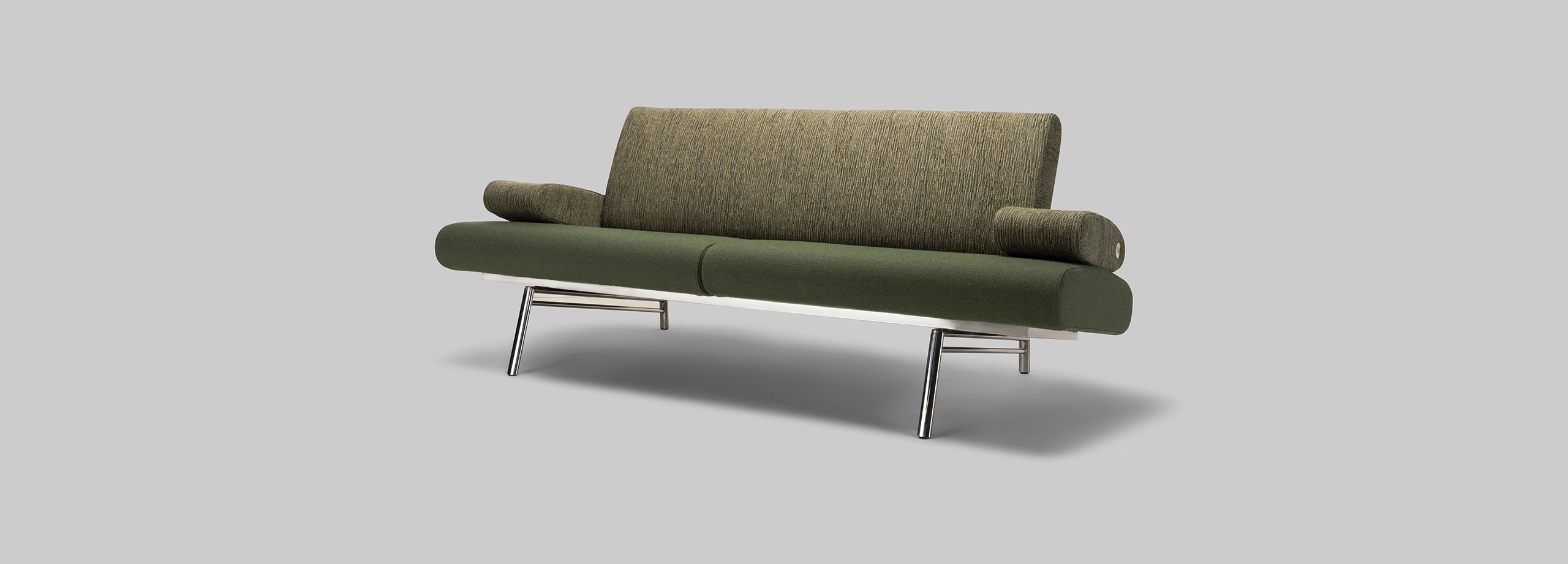 Harvink bank Armslag Oregon en Ploegwool groen met geschuurd chroom frame