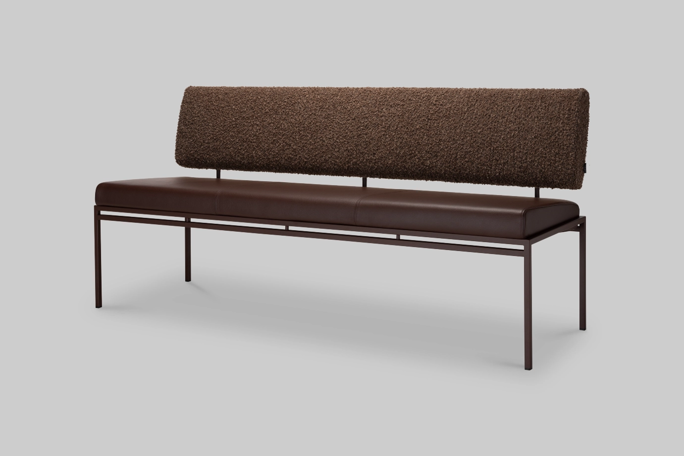 Harvink eetbank Troef in combinatie stof Coco en zitting in 1616 leer en frame in RAL8017 chocoladebruin fijnstructuur.